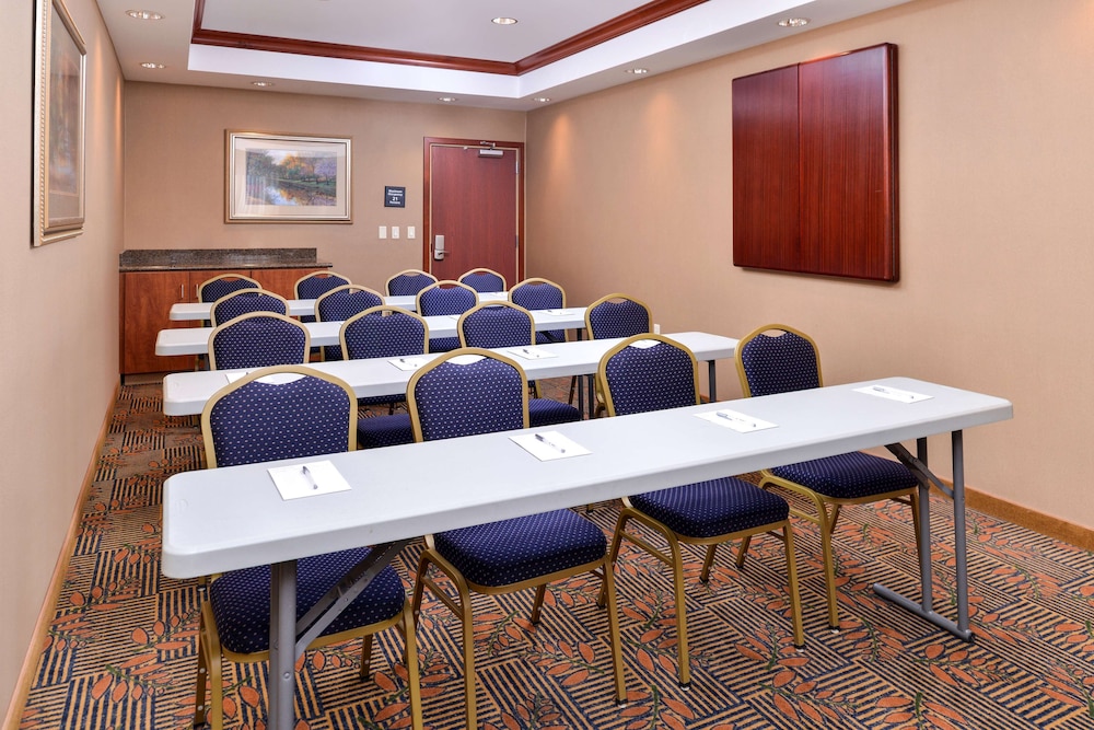 Hampton Inn Evanston - photo 45