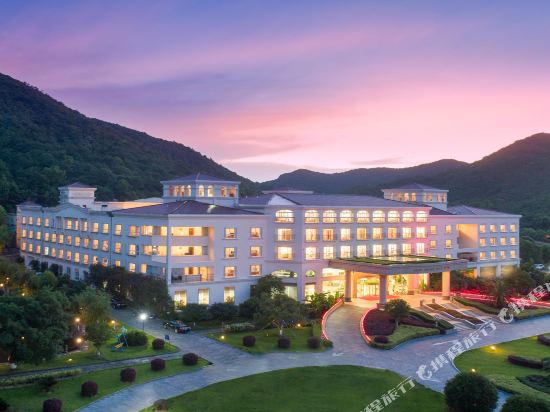 Grand Bayview Hotel Ningbo in Menghai, People's Republic of China