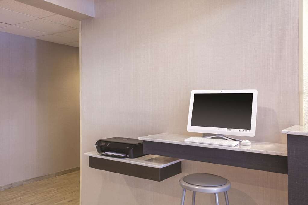 La Quinta Inn by Wyndham Richmond South - photo 27