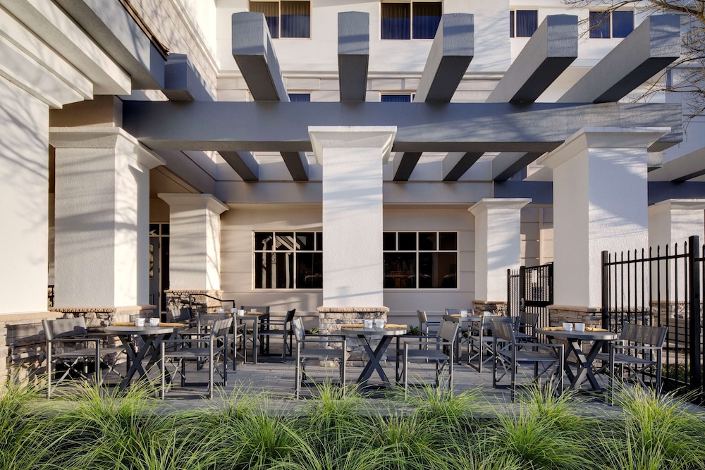Embassy Suites by Hilton San Rafael at Marin Center - photo 61