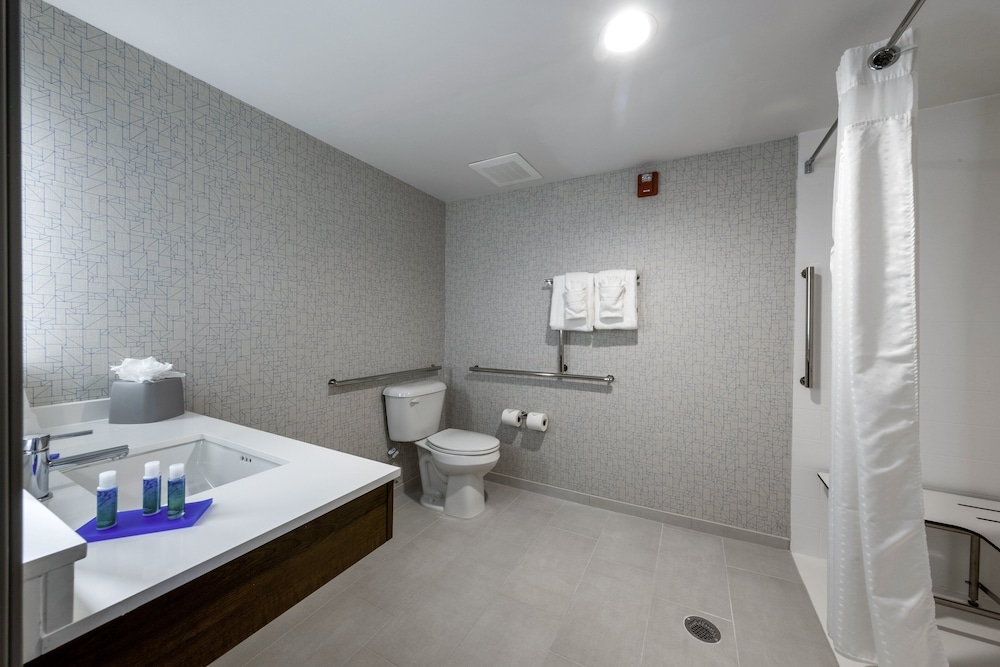 Holiday Inn Express & Suites Staunton by IHG - photo 5