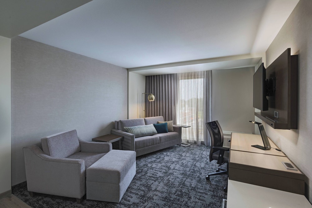 Courtyard by Marriott St. Louis Brentwood - photo 10
