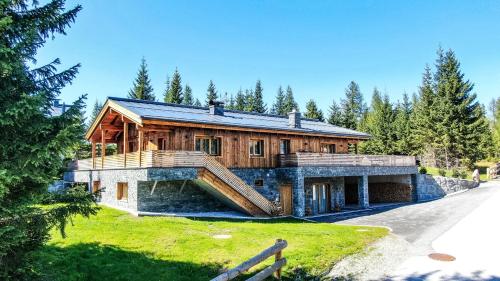 Chalet Hochkrimml 43 — 4-Star Luxury Hotel in Krimml, Austria