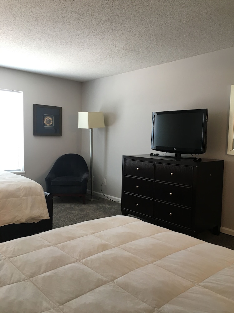 Ambassador Inn And Suites - photo 24