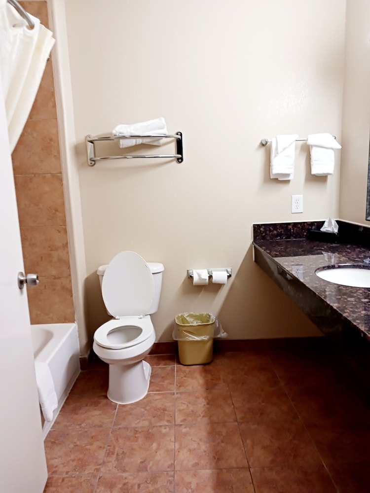 Yorktown Inn And Suites - photo 66