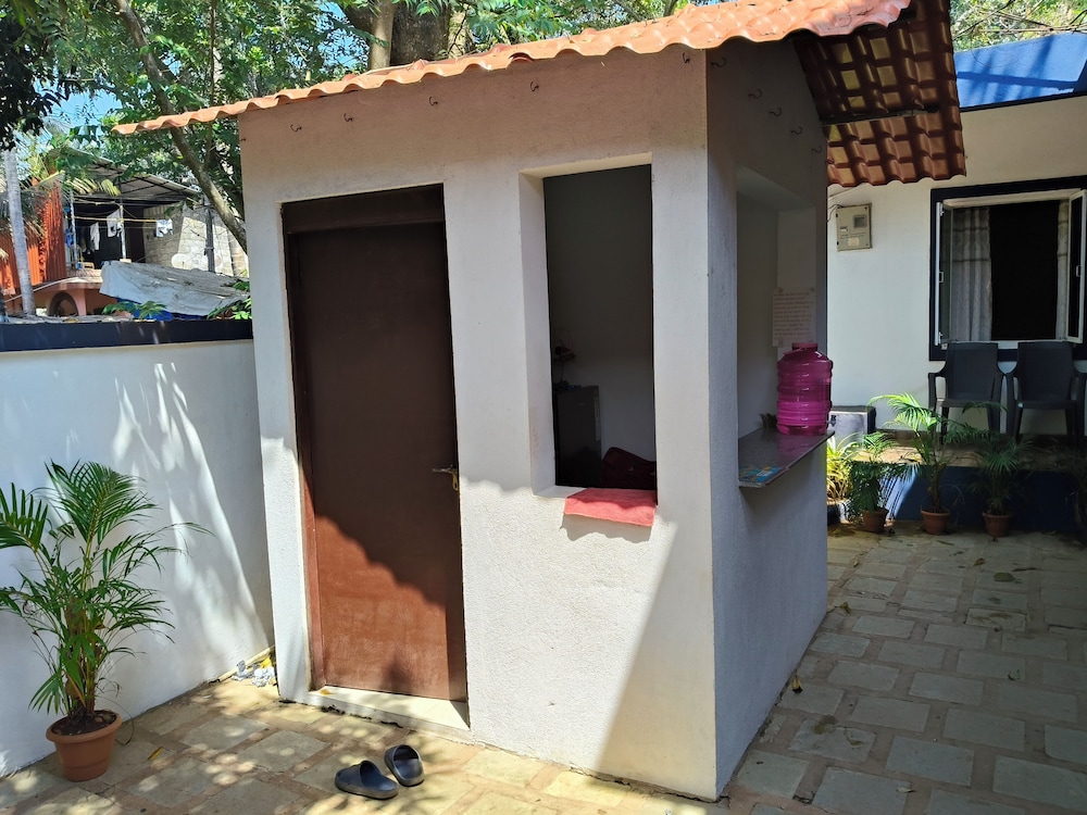 Shellys Hideout Inn — Calangute — photo 3