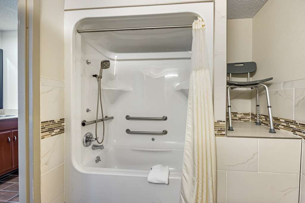Best Western Shelbyville Inn and Suites Celebration Inn - photo 21