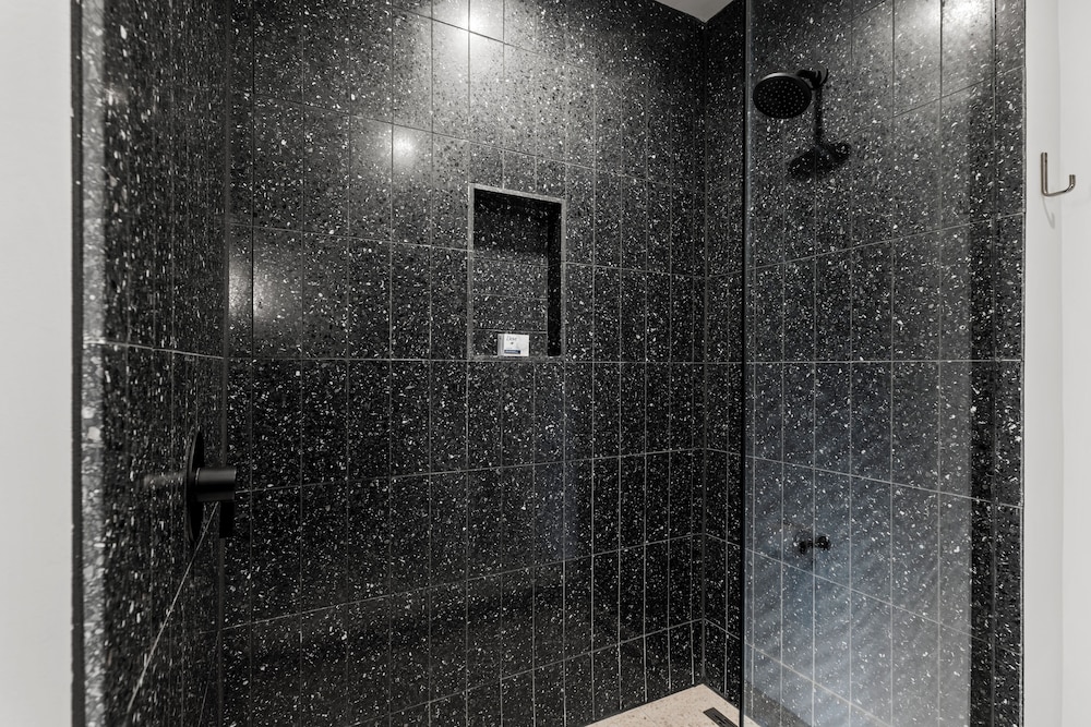 Austin Condo Hotel - photo 765