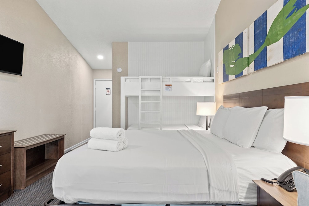 Sandpiper Beacon Beach Resort - photo 111