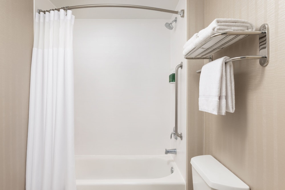 SpringHill Suites by Marriott Fresno - photo 25