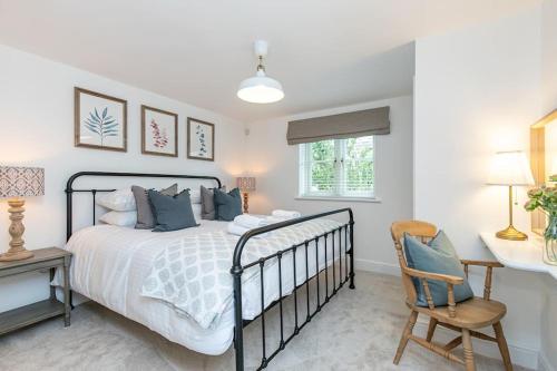 Oxfordshire Living The Sunderland Apartment Bladon — 4-Star Luxury Hotel in Woodstock, United Kingdom