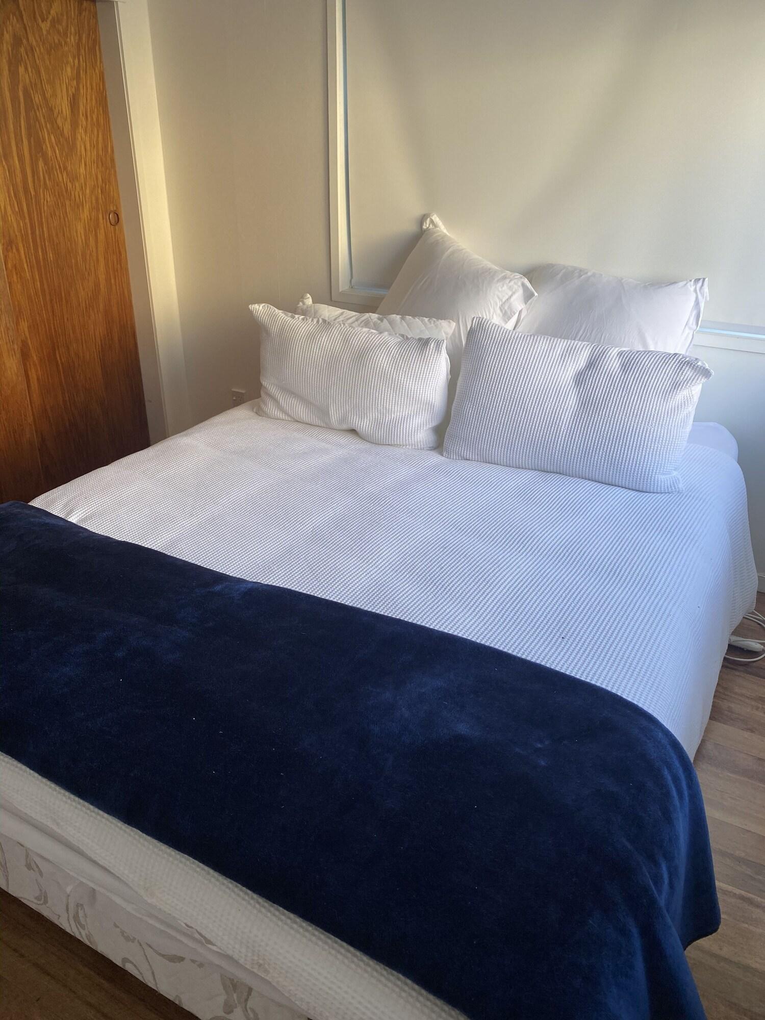 Kotare Kottage Beachfront Escape - last minute hotel in Unknown City