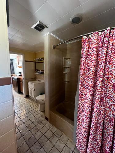 Claddagh Motel & Suites - photo 19