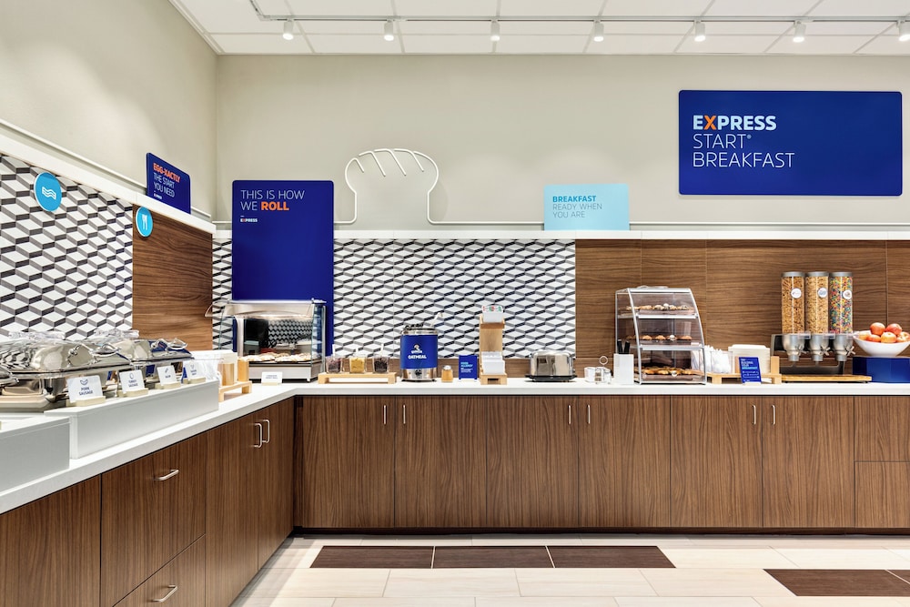 Holiday Inn Express & Suites Hayward Castro Valley by IHG - photo 30