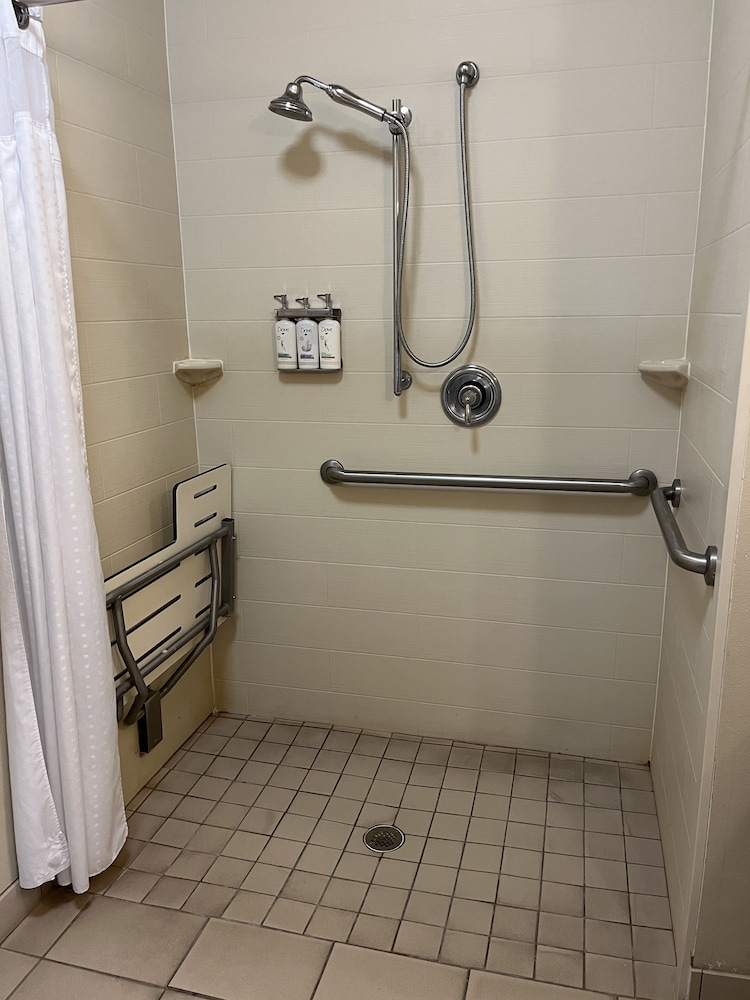Holiday Inn Express Hotel and Suites Deming Mimbres Valley - photo 13