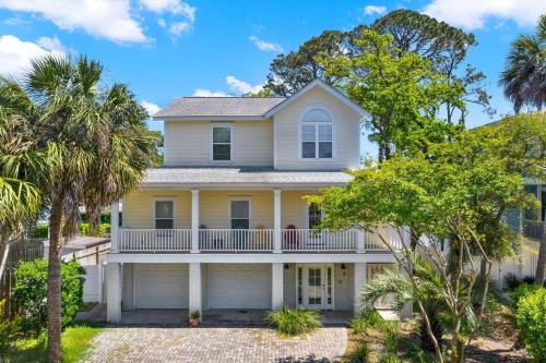 Coastal Comfort — Tybee Island