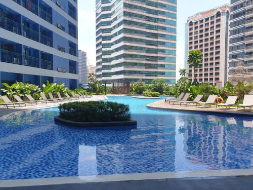 Heart of Makati Fully furnished condo cbd central location — 4-Star Luxury Hotel in Manila, Philippines