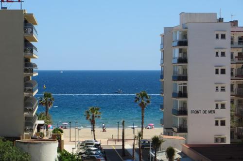 Delta 5º2ª in Roses, Spain