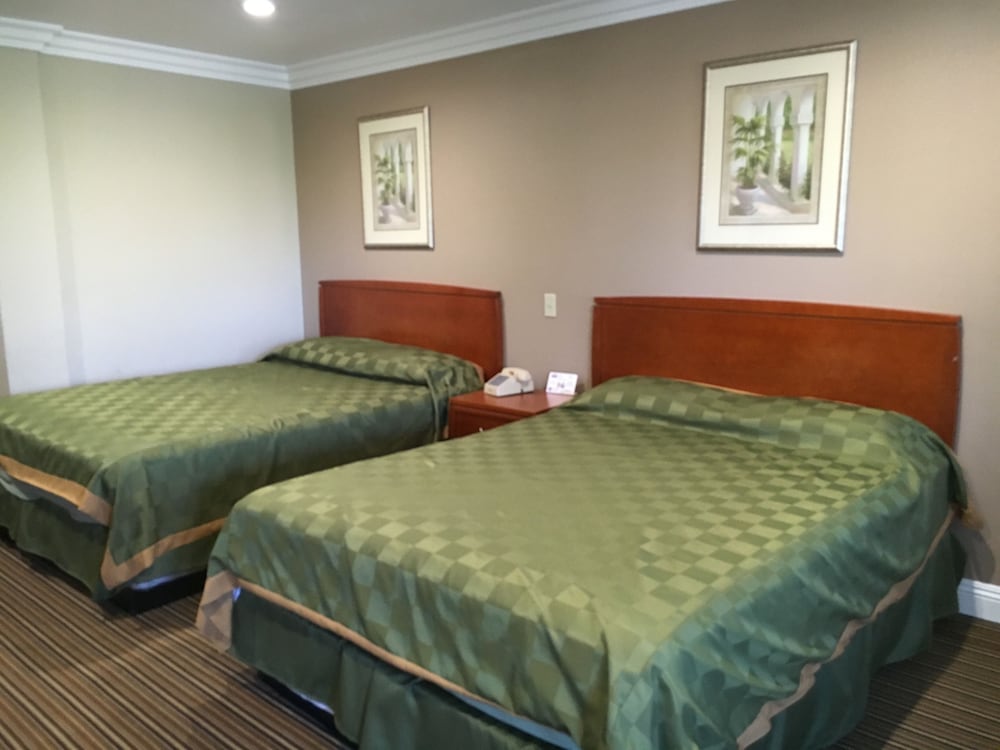 Regency Inn and Suites Moreno Valley - photo 10