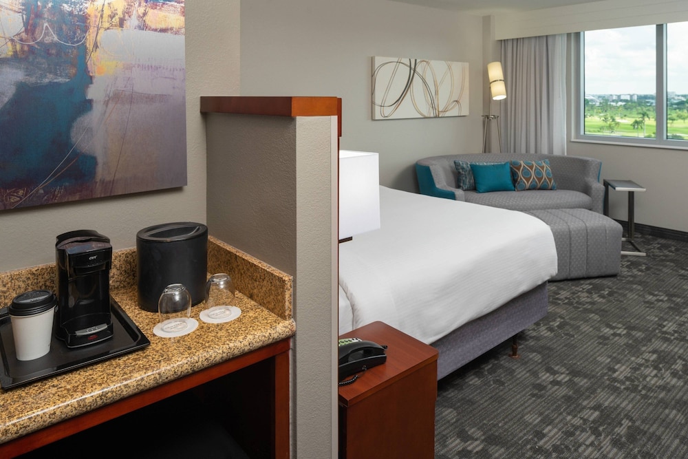 Courtyard by Marriott Miami Airport - photo 15