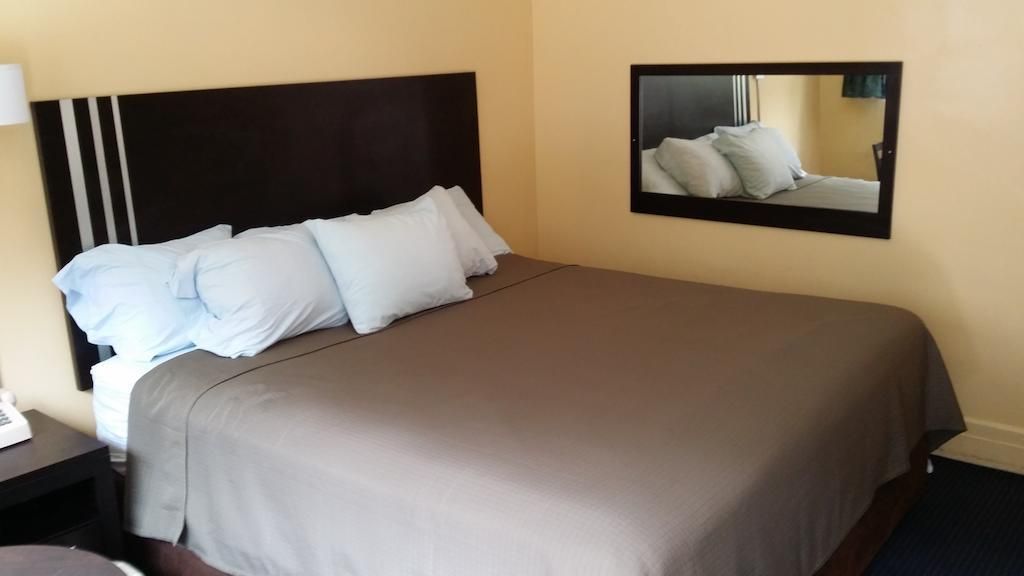 Rock Haven Terrace Motel - photo 24