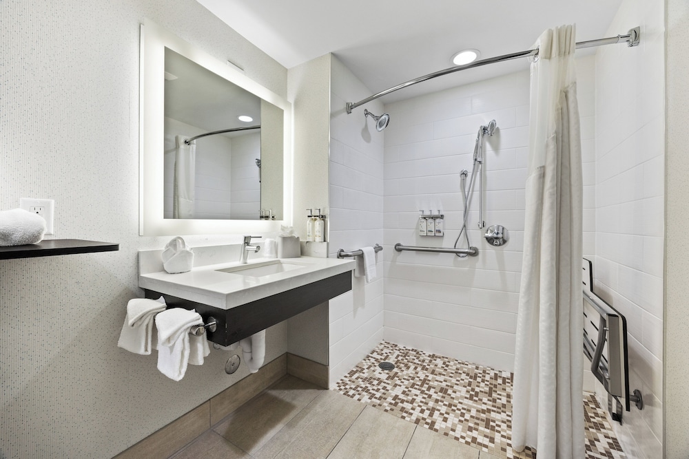 Holiday Inn Express Sunnyvale Silicon Valley by IHG - photo 45