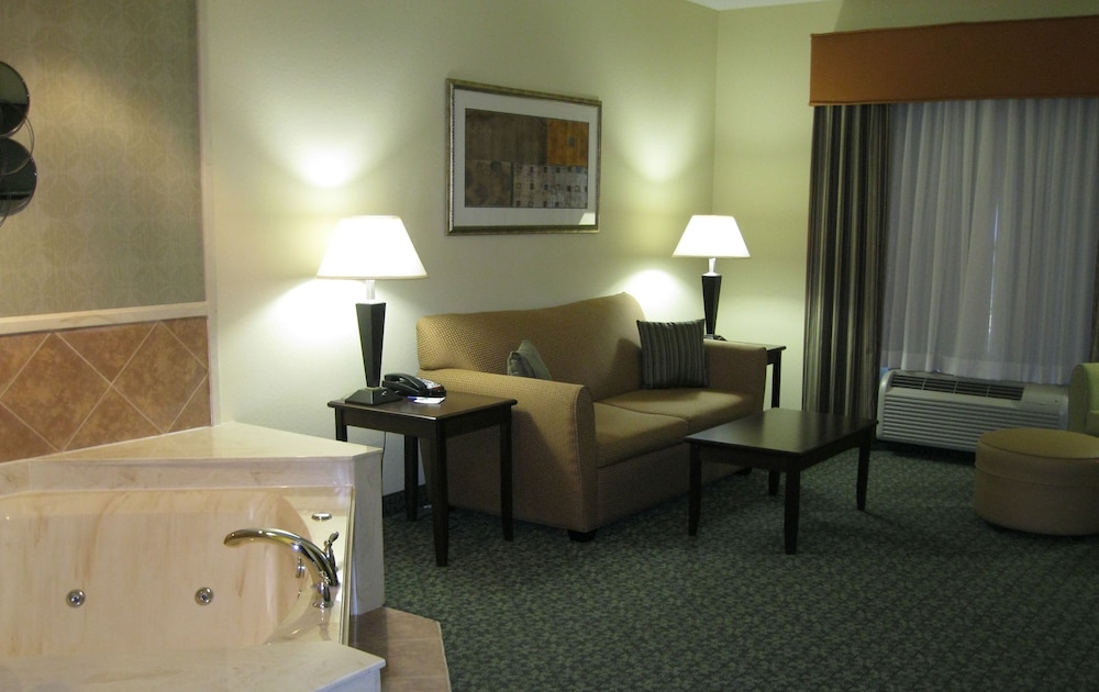 Holiday Inn Express & Suites Covington by IHG - photo 6