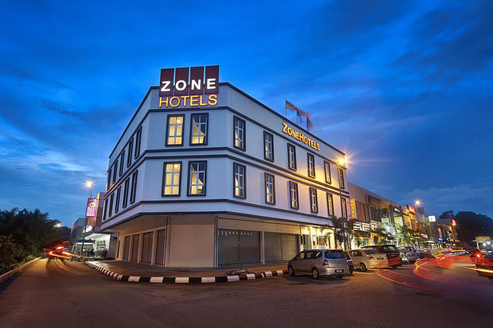 ZONE Hotels Telok Panglima Garang in Kuala Selangor, Malaysia