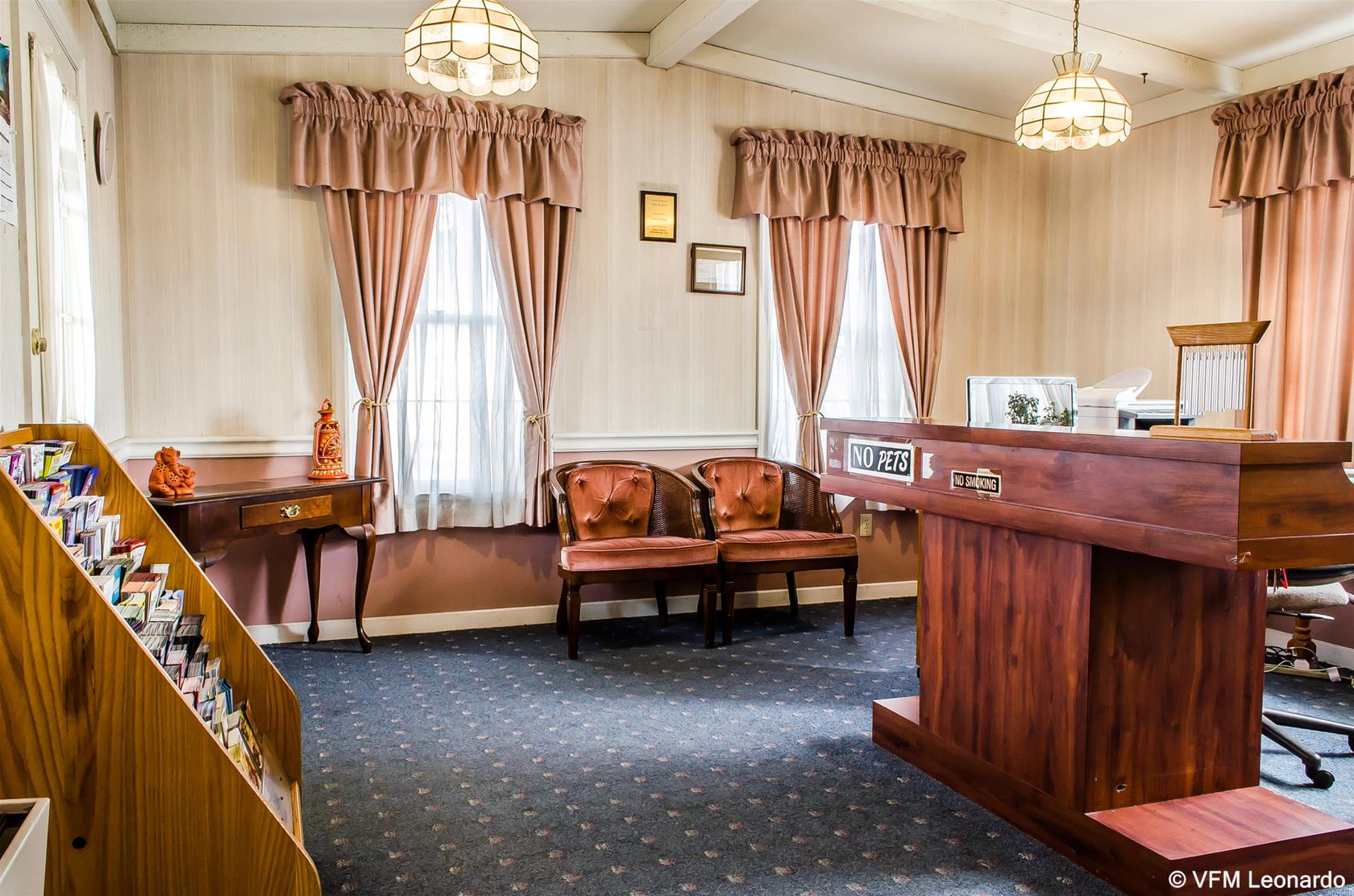 Rodeway Inn Akron - photo 10
