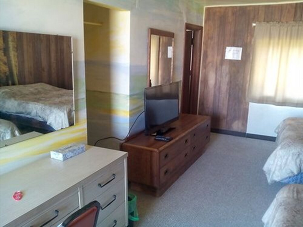 Mountaineer Motel - photo 14