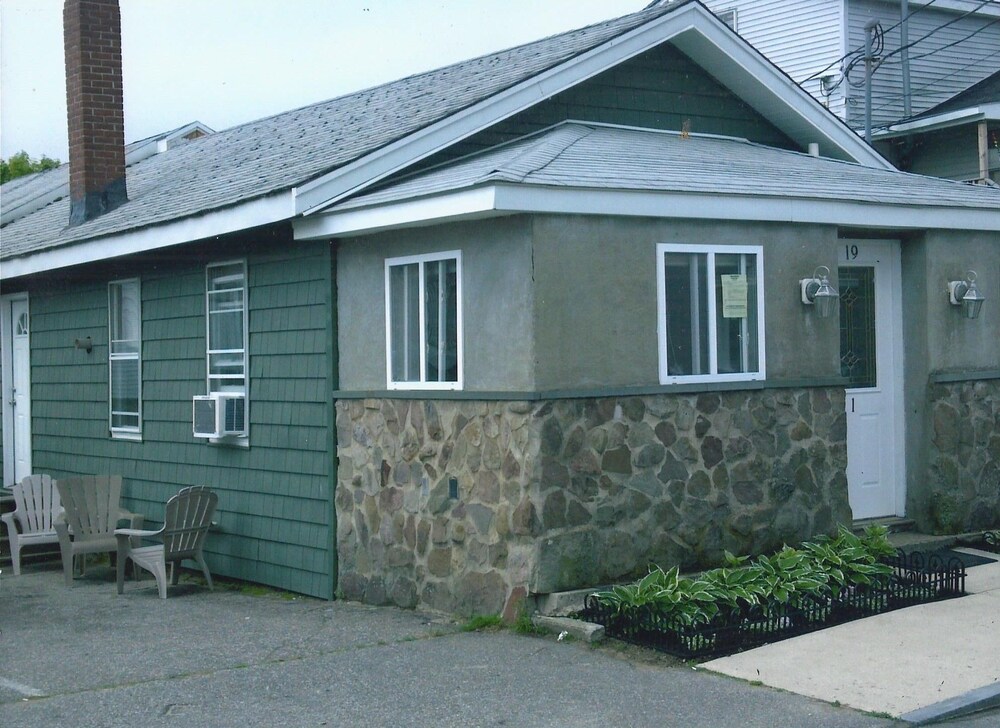Nautical Motel and Suites - photo 36