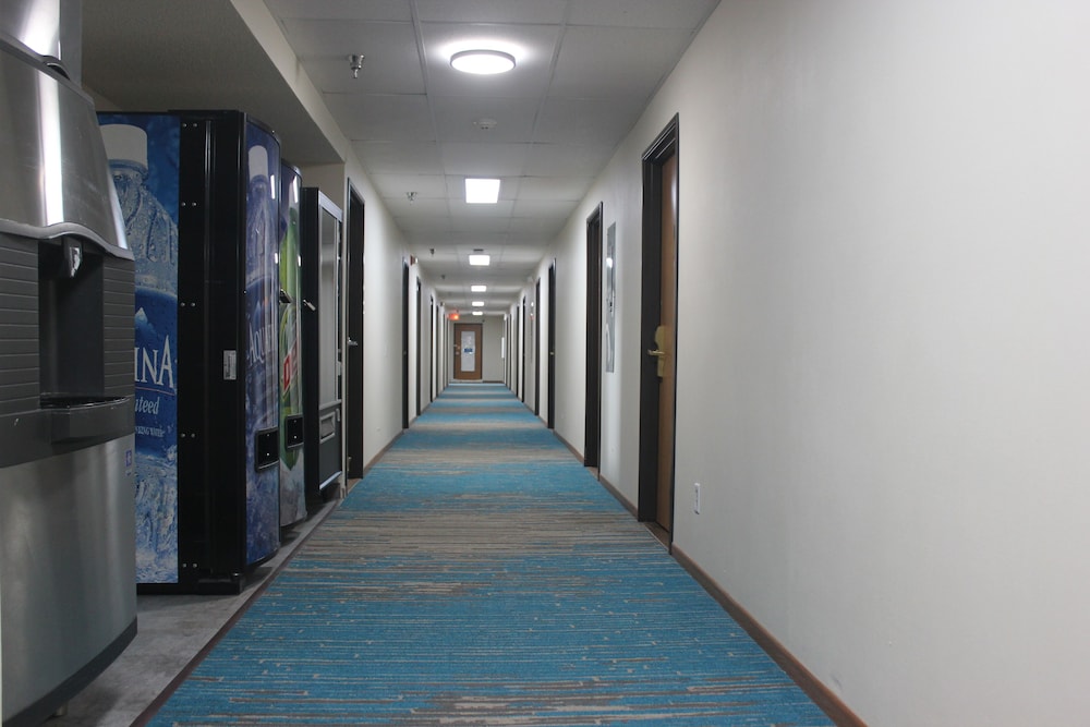 Alliance Hotel & Suites a Howard Johnson by Wyndham - photo 28