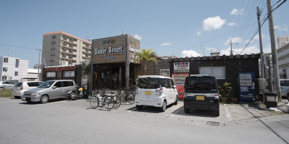 Hotel Hamby Resort Hostel in Chatan, Japan