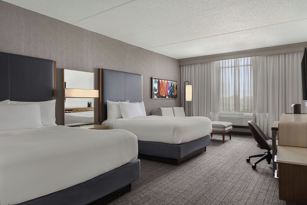 Courtyard by Marriott Louisville Airport - photo 4