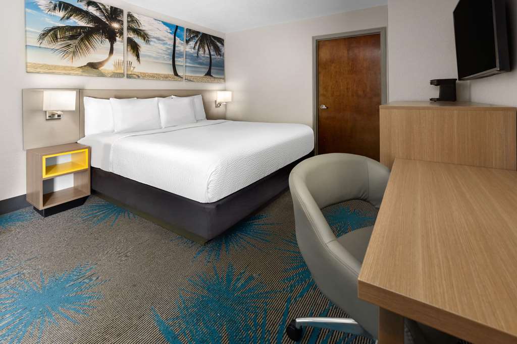 Days Inn by Wyndham Acworth - photo 15