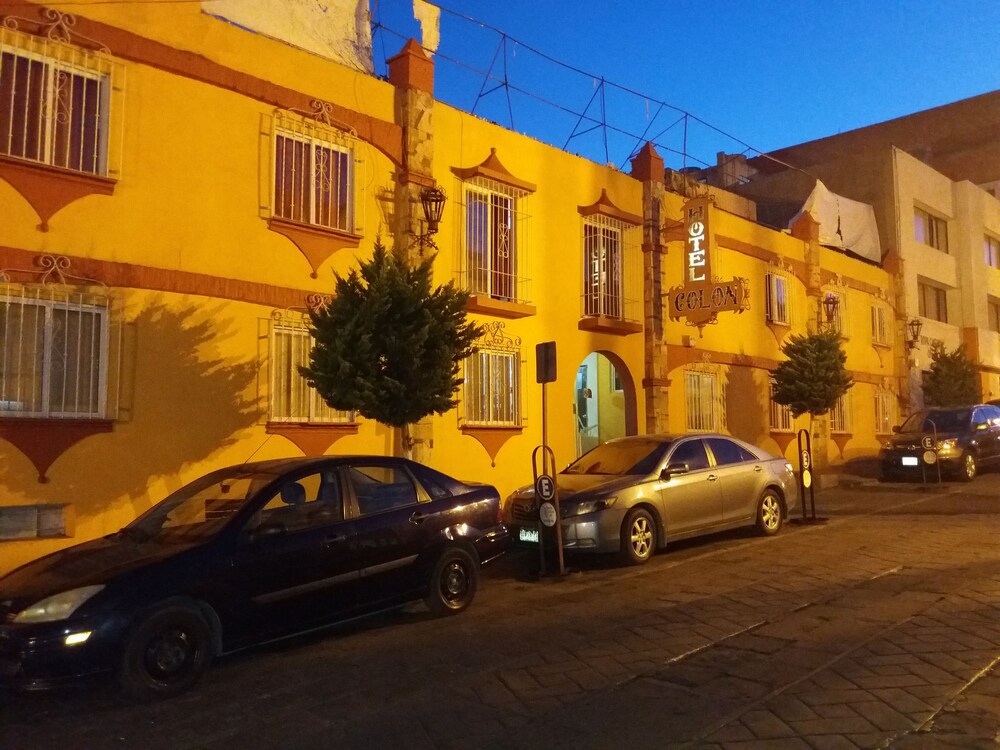 OYO Hotel Colón Plaza Bicentenario Zacatecas Centro — hotel in Zacatecas