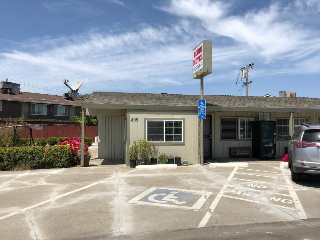 Dixon Motel - photo 4