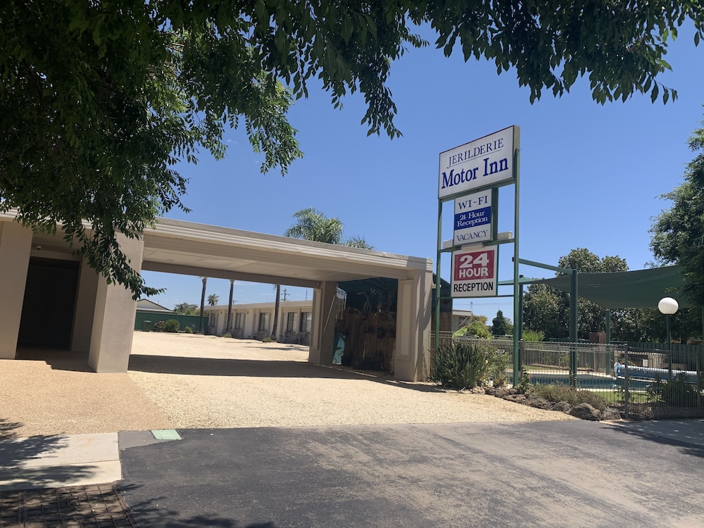 Jerilderie Motor Inn in Jerilderie, Australia