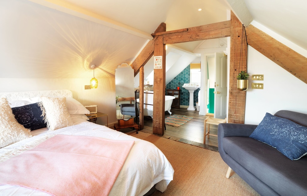 The Crown Inn — hotel in Woodstock