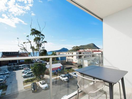The Shoal Apartments Unit 304 4 8 Bullecourt Street — 4-Star Luxury Hotel in Shoal Bay, Australia