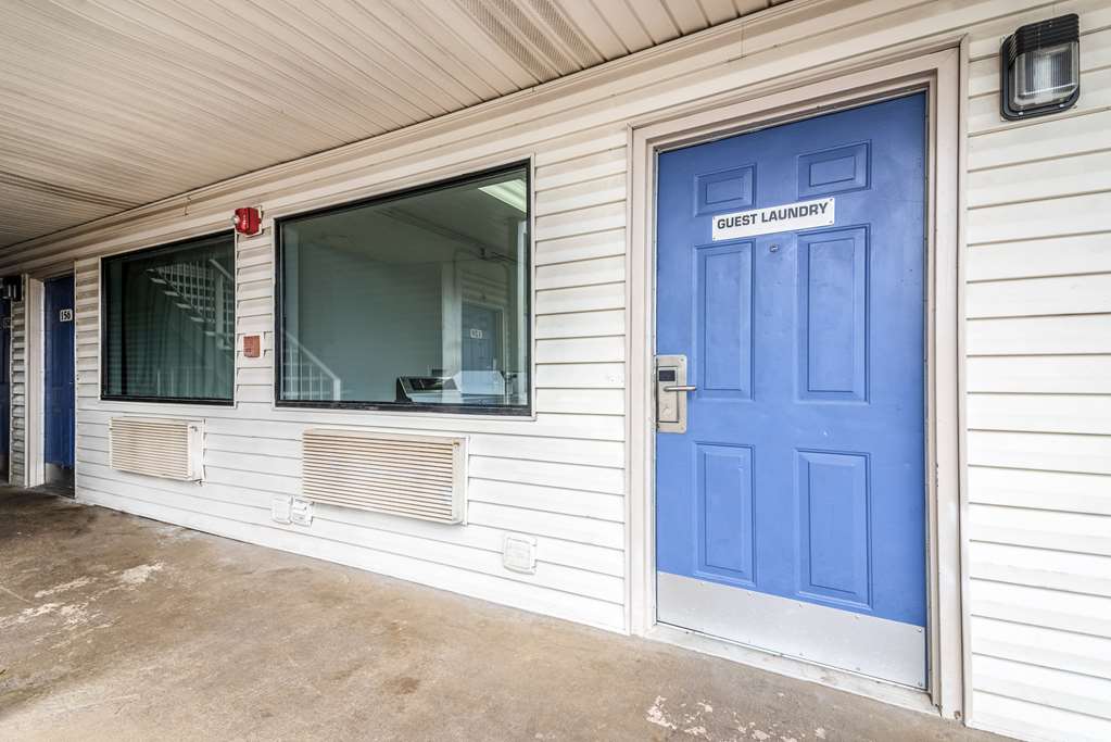 Motel 6 Anniston AL - photo 5