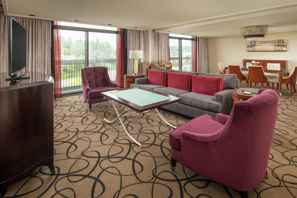 Hilton Bellevue - photo 17