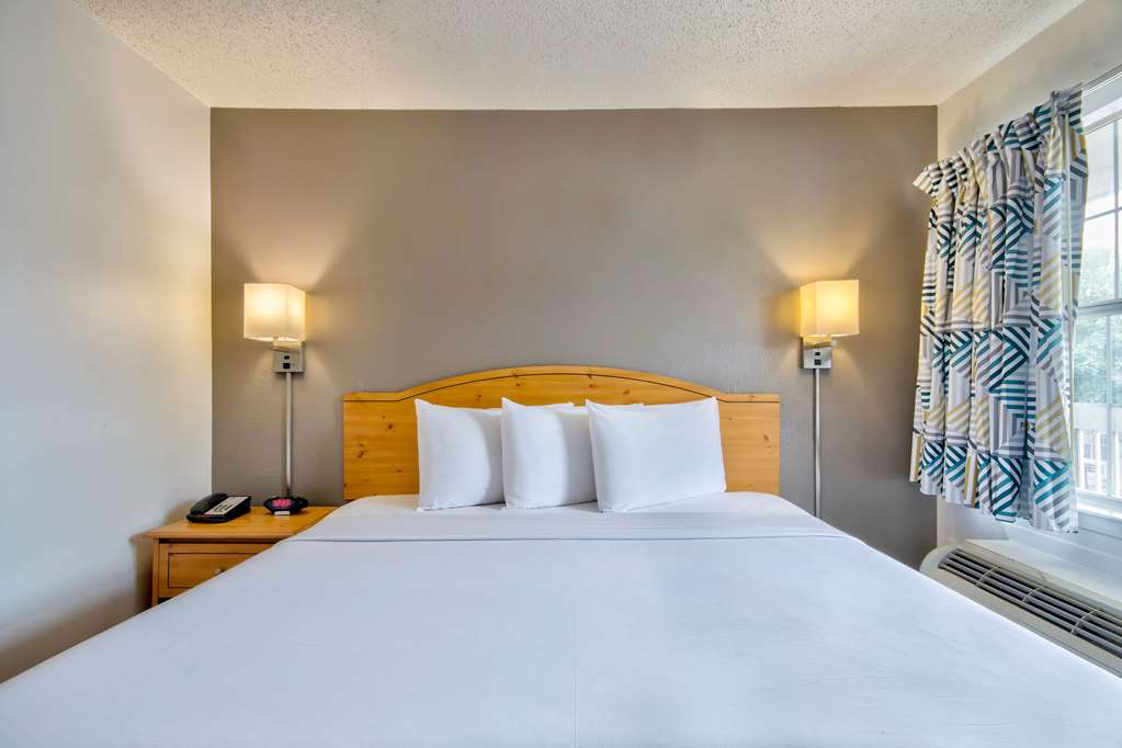 Studio 6 Extended Stay San Antonio TX Six Flags - photo 14