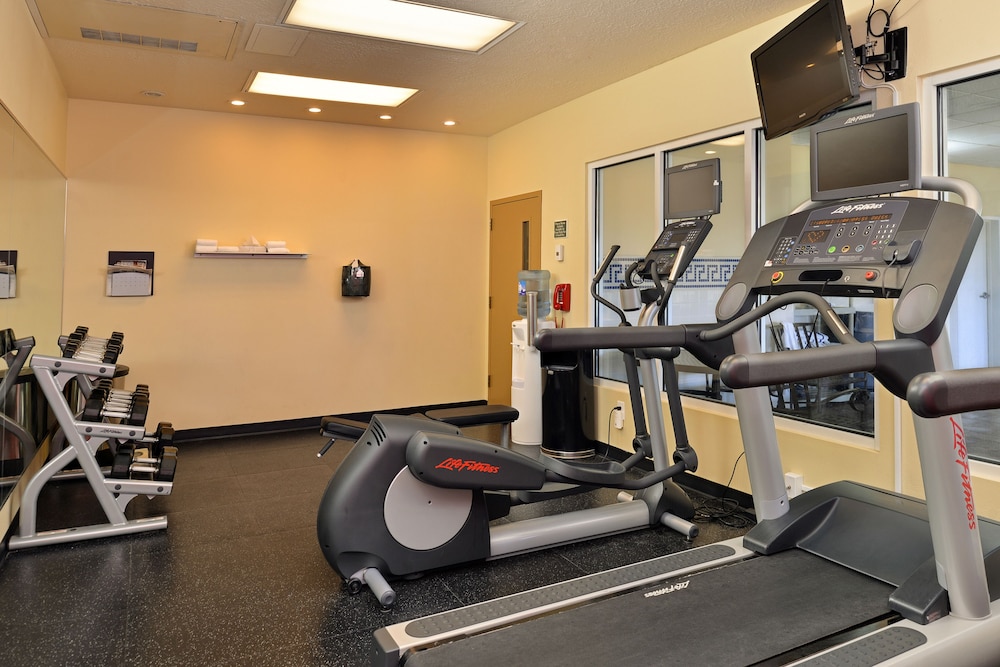 Holiday Inn Express & Suites Salt Lake City N Bountiful - photo 31