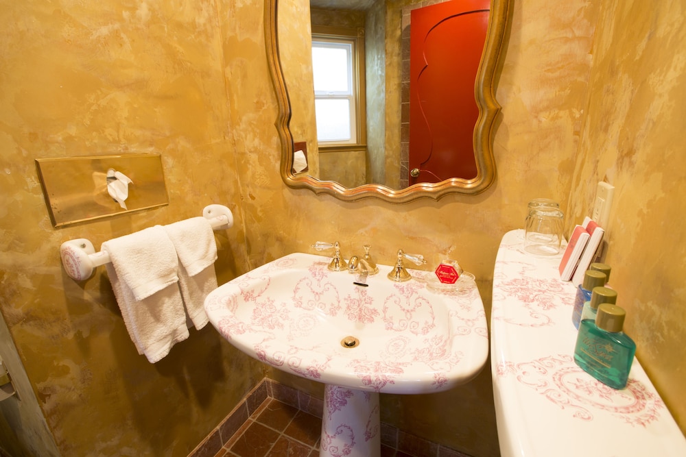 Madonna Inn - photo 310