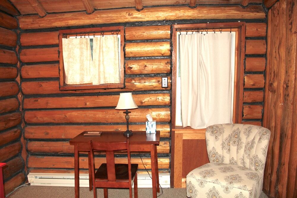 Yellowstone Hot Springs Resort - photo 30
