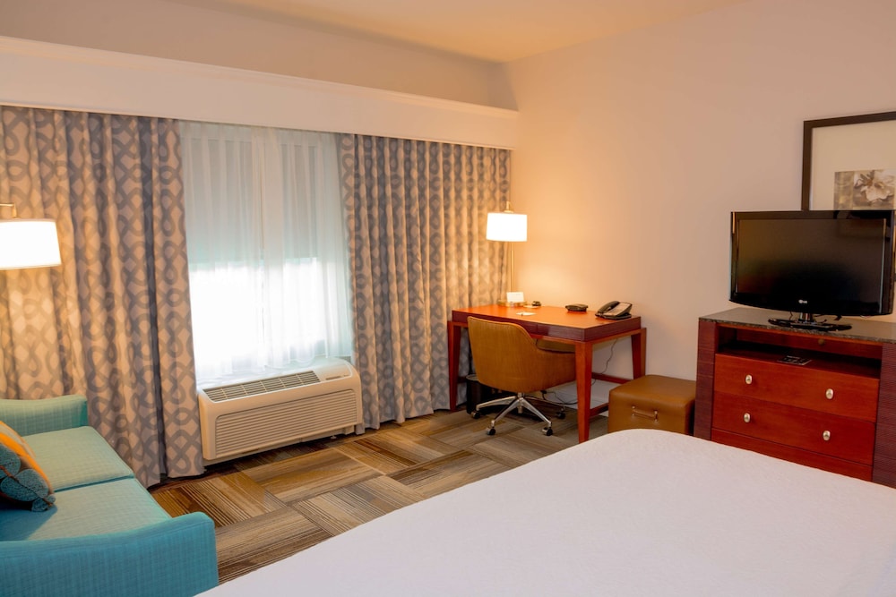 Hampton Inn & Suites Riverside Corona East - photo 6