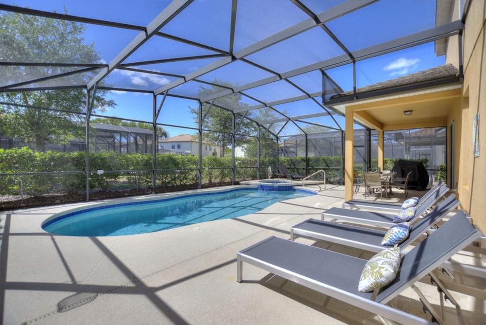 The Cinehaven at Solterra by Shine Villas 407 — 4-Star Luxury Hotel in Davenport, United States