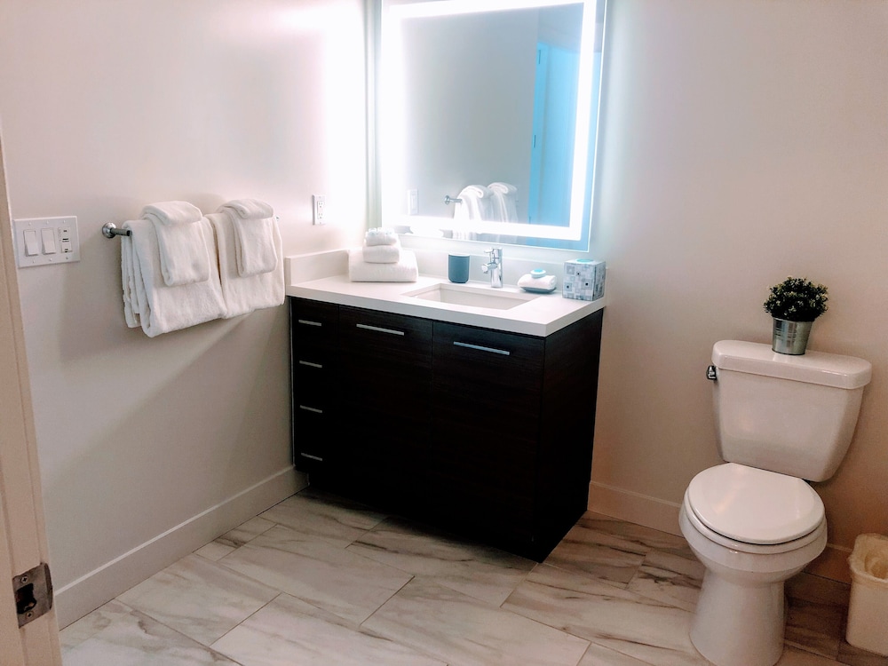 Resort Style Suites in Downtown LA - photo 38