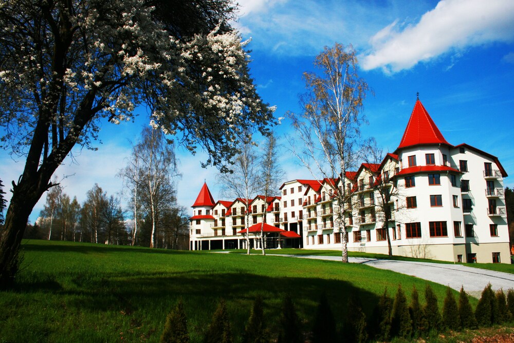 Hotel Nowy Zdrój Centrum Zdrowia i Wypoczynku in Polanica-Zdroj, Poland